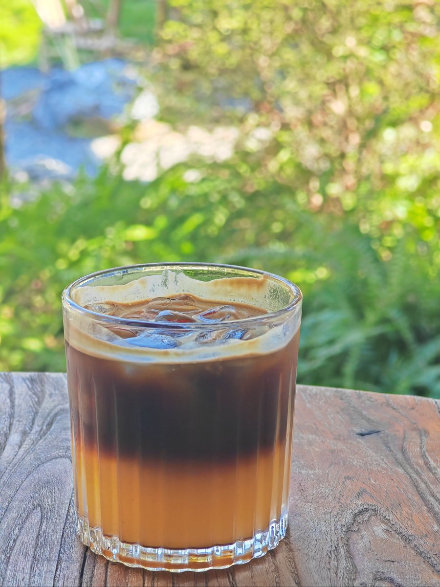 bec_kmcmahon's tweet photo. Just realized I've been smiling for no reason at all today—sunlight + iced coffee = the tiny perfect win I needed lately.， https://t.co/uvbBM91eyf