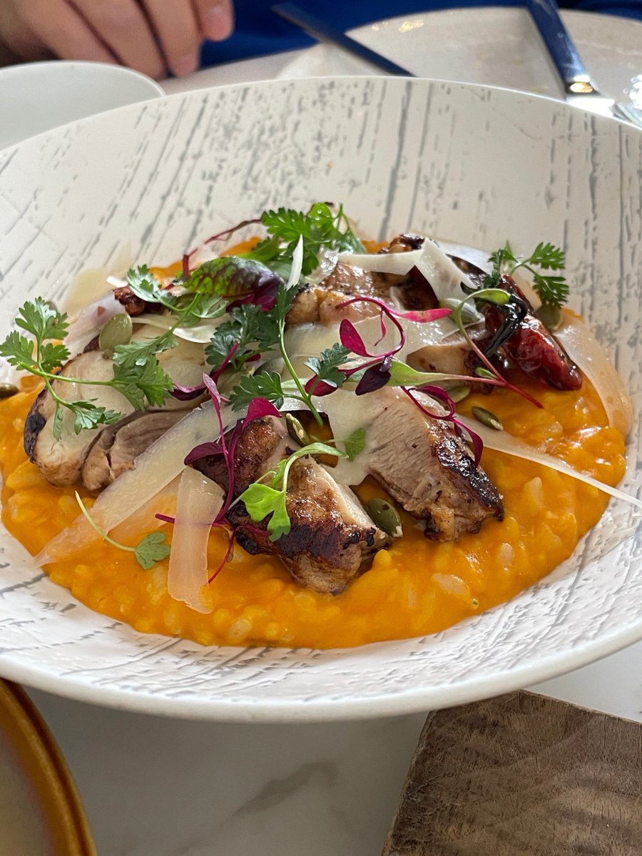 CemoiSonia's tweet photo. Fall vibes + cozy pumpkin risotto  Warm, spiced and perfect for your weekend feast – tag a friend who’d devour this! #FallFeast https://t.co/KCxSglqd2c