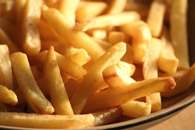weekley's tweet photo. OTD in 1962, @McDonalds franchisee Edwin Traisman of Madison, Wisconsin got patent No. 3,050,404 for a "Method For Preparing Frozen French Fried Potatoes." He found moisture in the potato before it was frozen was key to its flavor and firmness. #INorOUT on #HOTLINE at 5:25. https://t.co/L7Ls9jae0w