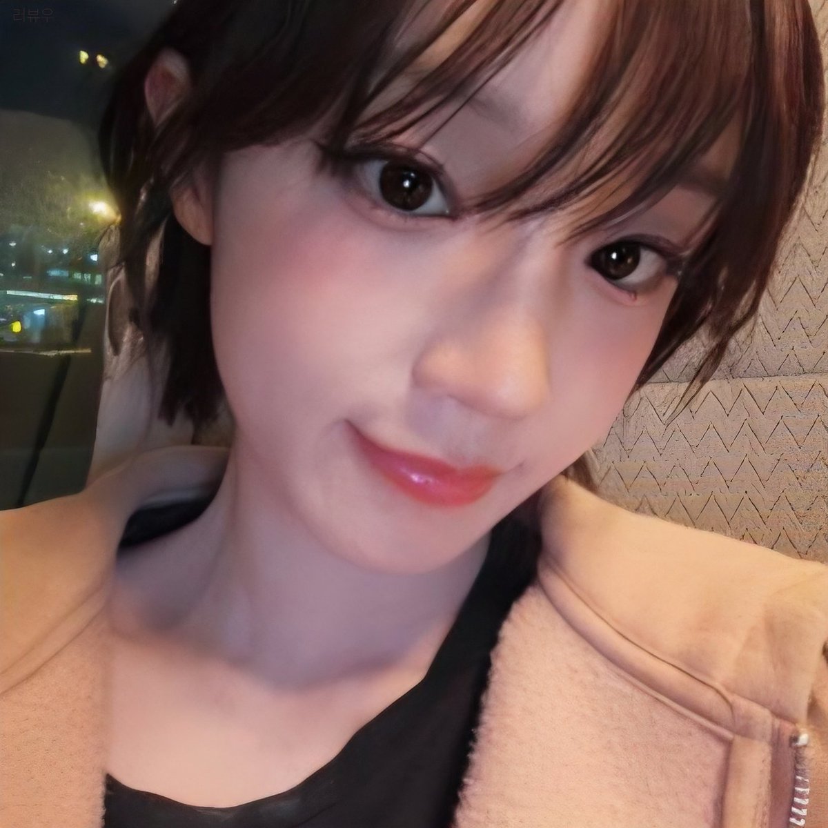 yqlovevuuu23's tweet photo. 우기야 넘 수고많앗더 잘자요🫳🏻🫳🏻 https://t.co/GgyfJt56az