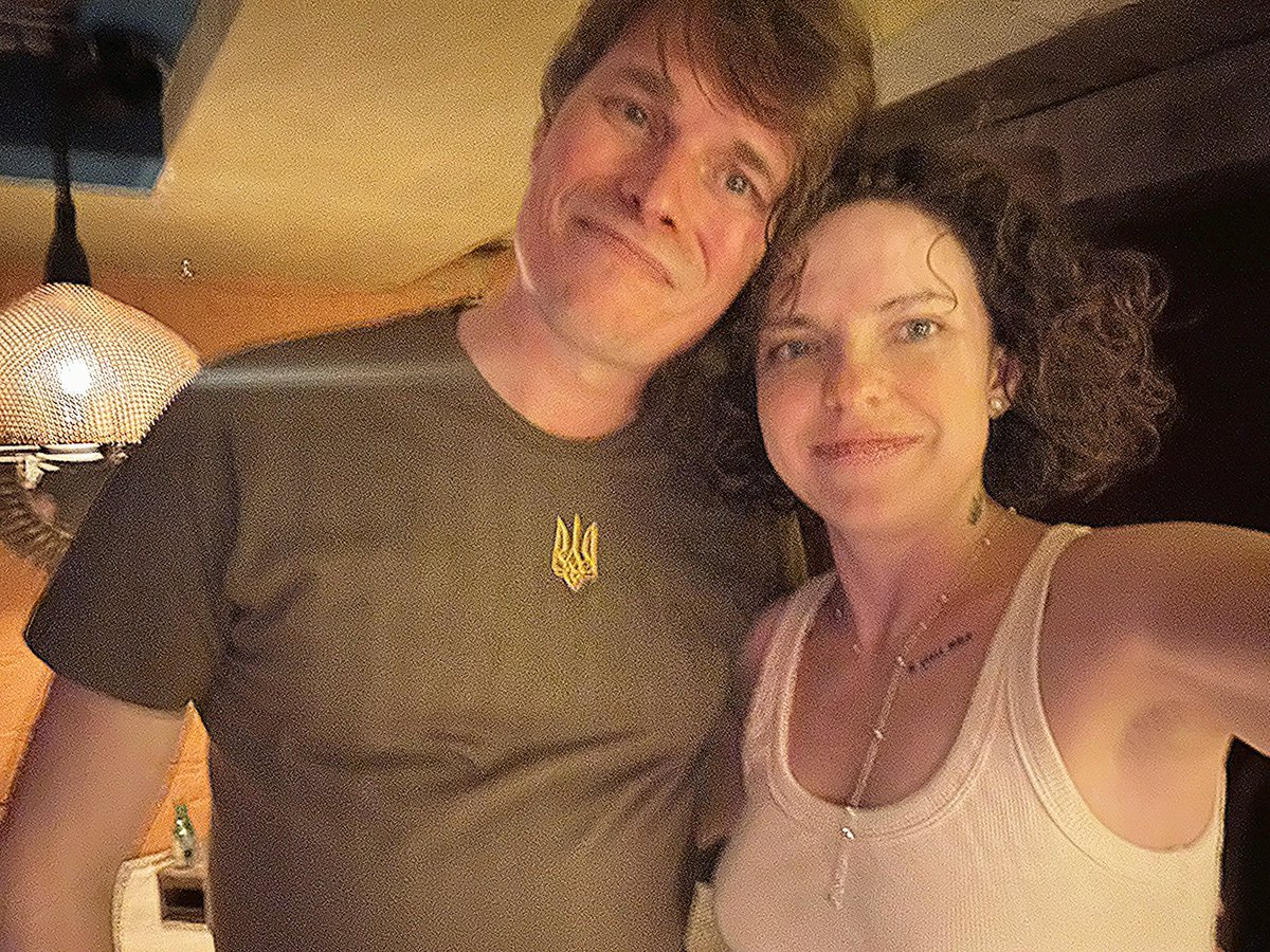 lizaclinwizard's tweet photo. Friends, do you know anyone who will be traveling from the Netherlands to Ukraine tomorrow (Saturday) or Sunday (private car, volunteer convoy, anything)? I have a very good friend of Andries @Justadutchguy who lives in Assen and is willing to travel all the way from Assen to Kyiv to be here for his farewell. This friend was a big part of his everyday life🙏🏻

😭😭😭 I still don’t want to believe it. There is no other person in this world like Andries. Such a beautiful mind, such a kind, noble, funny, unique person🙏🏻💔 With so many things still to be accomplished. With so many bright days still to be lived.

I knew life was very cruel and unfair, and that death takes away the best people. But I was not ready for the day when our angel Andries would be taken from us…

My sincere condolences to everyone who knew Andries or had an honour to meet him in person. It’s an enormous, irreparable loss for all of us, Ukraine and the World 😔