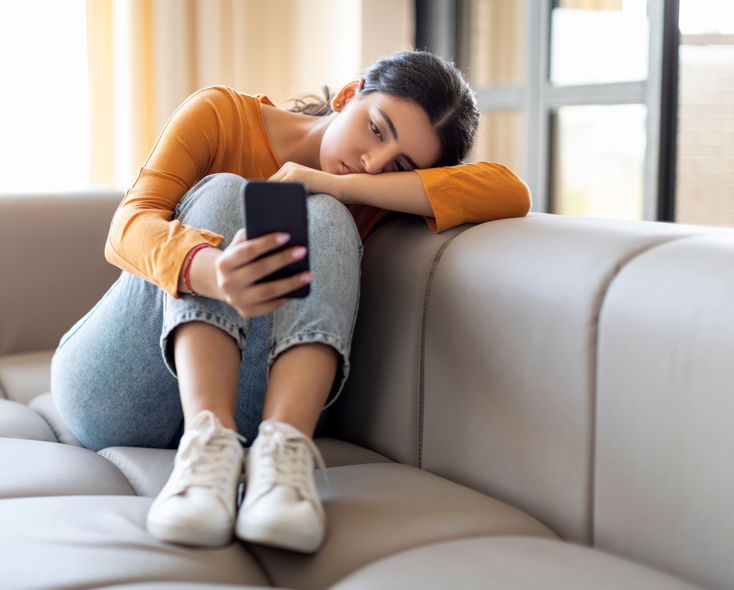 OmahaFederalCU's tweet photo. Does scrolling lead to unnecessary web purchases? One click leads to another… and before you realize it, a package is on its way to your doorstep. Eek! Shopping is available 24/7/365. Understanding the connection between boredom &amp; spending can help you regain control. https://t.co/hXlBdTCO0F