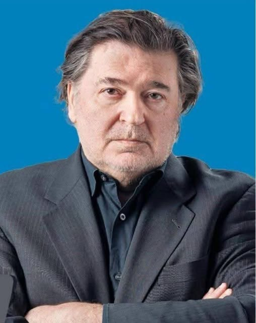 LouFrance75's tweet photo. LA MACHINE À DÉSINFORMATION a créé un monde dans lequel Israël est devenu un pays qui commet un génocide. 

John Spencer, l'expert américain de premier plan en matière de guerres urbaines, a écrit lundi dernier sur X : « Si vous prétendez encore qu'Israël commet un génocide à Gaza, vous êtes soit stupide et ignorant, soit antisémite. » 

Il a ensuite ajouté : « La variante antisémite implique généralement l'application d'un double standard à la définition du génocide et au droit de la guerre, uniquement pour délégitimer l'existence d'Israël ou son droit de poursuivre des cibles légitimes dans une guerre qu'il n'a pas commencée, et/ou pour déshumaniser chaque soldat de l'IDF en un monstre. 

J'ai essayé d'argumenter avec les définitions de base. 
Le génocide requiert l'intention de détruire, en tout ou en partie, un groupe national, ethnique, racial ou religieux en tant que tel. Les preuves ne montrent pas cette intention envers les personnes à Gaza. 
Au contraire, elles montrent exactement l'opposé. » 
Spencer a étudié les guerres urbaines de manière minutieuse après y avoir lui-même participé, et il dirige le projet Urban Warfare du Modern War Institute de l'académie militaire de West Point. Pour certains aux Pays-Bas, les qualifications de Spencer sont insuffisantes ; ils préfèrent écouter A.J. Boekestijn, J. Derksen et F. Timmermans. 

Spencer explique qu'Israël a pris des mesures extraordinaires pour éviter les souffrances civiles tout en devant combattre « un ennemi qui se cache parmi eux [les civils de Gaza], qui utilise les hôpitaux et les écoles comme bases, et qui traite sa propre population comme des accessoires dans une stratégie malveillante de martyrs politiques visant à éliminer tous les Juifs de la planète. »

 Spencer énumère les faits concernant d'énormes quantités de nourriture acheminées, les livraisons d'eau, d'électricité et de carburant, les fournitures médicales, les hôpitaux de campagne, les campagnes de vaccination contre la polio. 

Spencer conclut : « Ce n'est pas ainsi qu'on essaie d'exterminer un peuple. » 
Et il écrit : « Regardez alors la machine à désinformation. » 
Cette machine a créé un monde dans lequel Israël est devenu un pays qui commet un génocide. 

Les faits excluent cette conclusion horrible, mais ils n'atteignent pas les consommateurs de nouvelles. 

L'ancien officier commando britannique Andrew Fox a récemment écrit : « Pendant plus de deux ans, nous l'avons dit : le Hamas utilise les hôpitaux à des fins militaires. Les "journalistes" morts sont des combattants. Le Hamas utilise des enfants soldats. 
L'aide est détournée par le Hamas. 
Des dizaines de milliers de morts et de blessés à Gaza sont des combattants. 
Le Hamas utilise des boucliers humains. 
Et tant d'autres choses, qui sont maintenant toutes irréfutablement prouvées. 

Pourtant, pas un murmure pour corriger le récit des médias mondiaux qui, depuis le 7 octobre, propagent les mensonges sur le génocide et les crimes de guerre. » 

Si les faits sont si irréfutables – et ils le sont –, alors John Spencer a raison : celui qui nie ces faits est soit stupide et ignorant, soit antisémite. 

Mais le mal est fait, et je n'ai aucune idée de la manière de démanteler cette folie collective. 
Chaque jour, les journaux télévisés diffusent des reportages mutilés sur Israël, presque tous les journaux en Europe y ajoutent une couche via leurs correspondants, en mettant de préférence en avant des auto-détesteurs juifs (un phénomène tragique dans l'histoire juive) pour rendre la république d'Israël encore plus cruelle que ne l'affirment leurs collègues du petit écran. 

J'ai donc pensé : je vais consulter le site web du Palestinian Central Bureau of Statistics (PCBS). 

Aucun institut gouvernemental en Cisjordanie et à Gaza ne peut être soupçonné de respect pour les faits, car tout est politique, en particulier les chiffres, et tout doit être vu dans le contexte palestinien d'une lutte interne, tribale et corrompue pour le pouvoir et les avantages économiques. 

Les chiffres du PCBS ne nuanceront jamais la situation à Gaza, mais, si possible, la feront exploser hors de ses gonds. Le PCBS rapporte dans un récent tableau Excel que, à Gaza, en 2005 – lorsque Israël a transféré Gaza aux Gazaouis (qui y ont fondé un État palestinien libre) – 1 304 388 personnes y vivaient. 

Il y a des idiots utiles qui affirment que ces pauvres Gazaouis se sont retrouvés dans la plus grande prison à ciel ouvert de la Terre et étaient des victimes impuissantes des Juifs. 

En 2022, un an avant l'attaque surprise de l'armée de Gaza contre Israël, la population de Gaza était passée à 2 166 269, soit une augmentation de plus de huit cent mille personnes. 
Et que dit le PCBS sur la taille de la population de Gaza en 2026 ?
 Il y vit maintenant 2 411 790 personnes. Donc 245 521 Gazaouis de plus qu'en 2022. 

Bien sûr, ce sont les chiffres officiels des Palestiniens eux-mêmes. 

Concernant les chiffres totaux de la population, y compris la Cisjordanie (un nom inventé par la Jordanie), le PCBS est également clair : ils sont passés de 3 508 126 en 2005 à 5 876 648 en 2026. 

Une augmentation de 2 368 522 personnes, une explosion démographique de 67 % depuis 2005. 

Nous savons que les Juifs sont doués pour les calculs, pour jouer du violon et, de nos jours, aussi pour commettre des génocides – mais cette dernière compétence doit être mise en doute. 

Si le nombre de Palestiniens, selon le PCBS, a augmenté de 67 % dans « les territoires » en vingt ans, l'utilisation du mot génocide est un mensonge obscène destiné à diaboliser les Juifs. Leon de Winter ; Telegraaf.