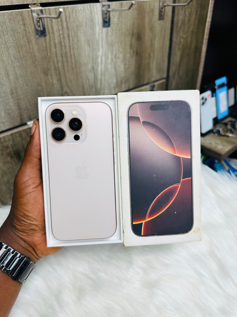 arfat_textiles's tweet photo. iPhone 16pro 256gb 1sim + Esim Desert Titanium Available BH:82% Box✅ Price:N970,000

Location: kaduna 📍 Nationwide delivery 🚚  If interested call/whatsapp  ☎️09033777664 

#eidevinlópez #virałpost https://t.co/piK94y54WI
