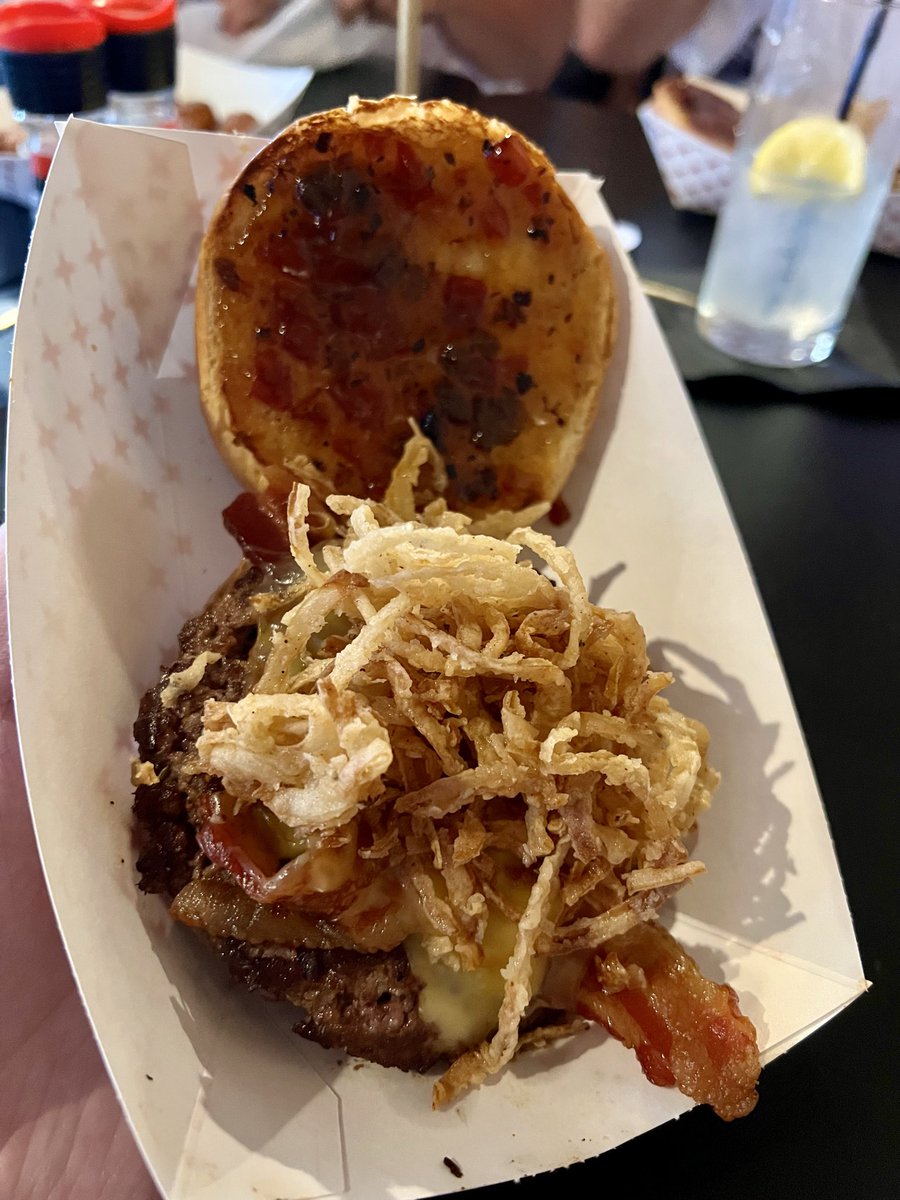 DeHydrationK's tweet photo. Day 08, Burger 22
The Blackout Burger
A Big Bold Blackened beef and brisket burger stacked with melty gouda, smoky bacon, sweet heat pepper jam, and a crown of crispy onion straws on a toasted brioche bun. https://t.co/8tPT4J73ul