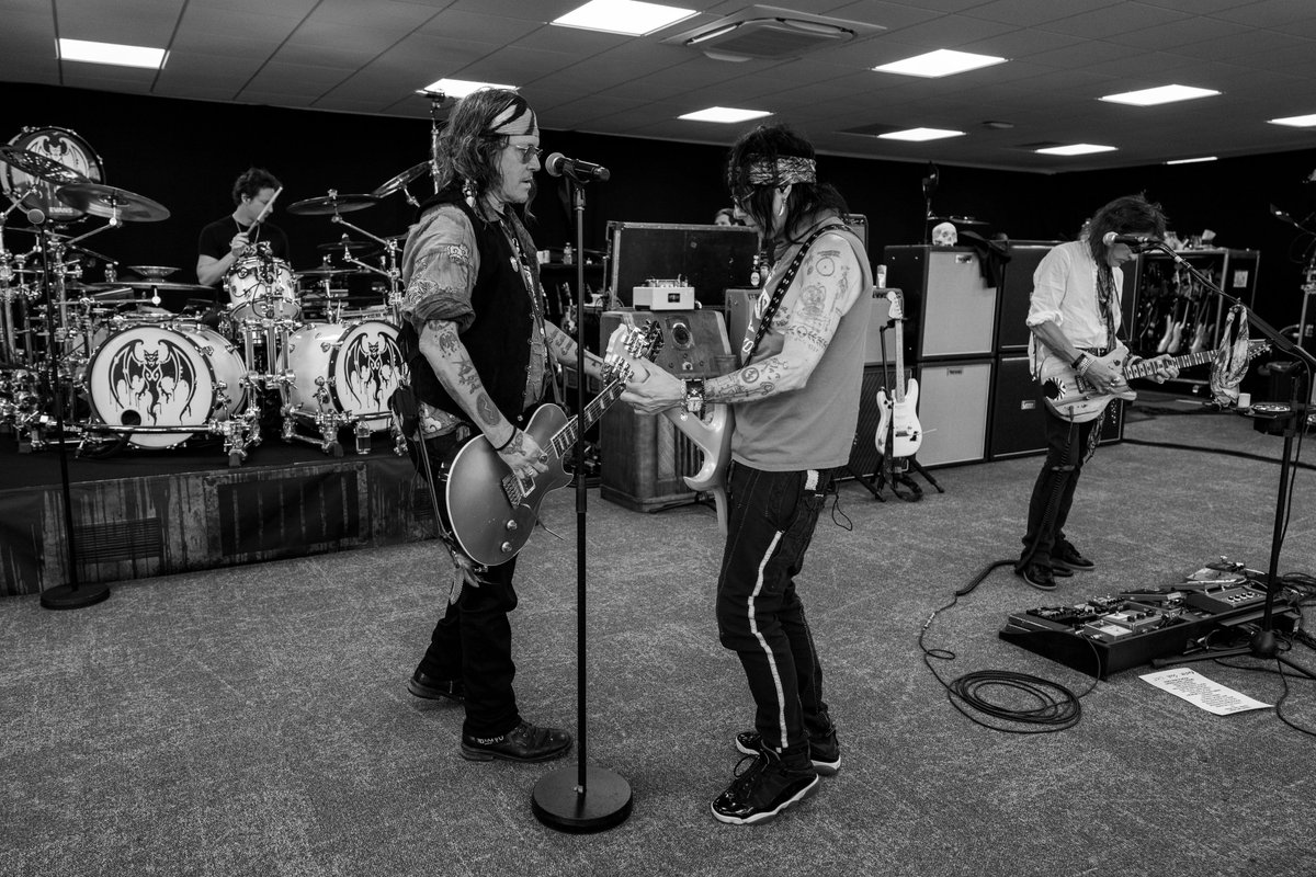 Christidemrz's tweet photo. Rehearsals have begun and we can’t believe we are just 7 days away from our first show at the O2 in London!! 🦇🦇

📷 @TheAaronPerry 

🩸Tickets + VIP Packages ON SALE at: https://t.co/PBggeSNHNy

@hollywoodvamps https://t.co/HThmV6A7us