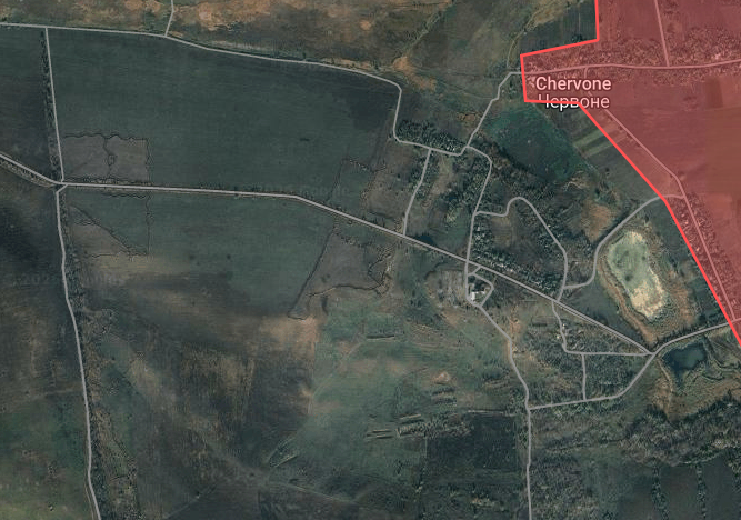 CommentIsOpt's tweet photo. @squatsons Are trenches usually that visible on google maps ? https://t.co/8ltIXIUShN