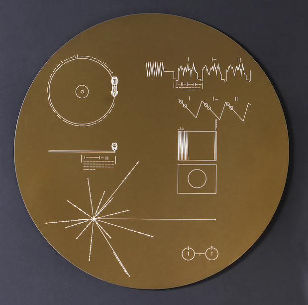 Polarklang's tweet photo. Did u Know? Auf der Voyager Disc (unten🌟) Zeigt die Position der Sonne relativ zu 14 Pulsaren (schnell rotierende Neutronensterne, die regelmäßige Radiopulse aussenden). Die Länge und Richtung der Linien sowie die Binärzahlen geben die Entfernung und die genaue Pulsperiode an. https://t.co/CqT0xdIP7X