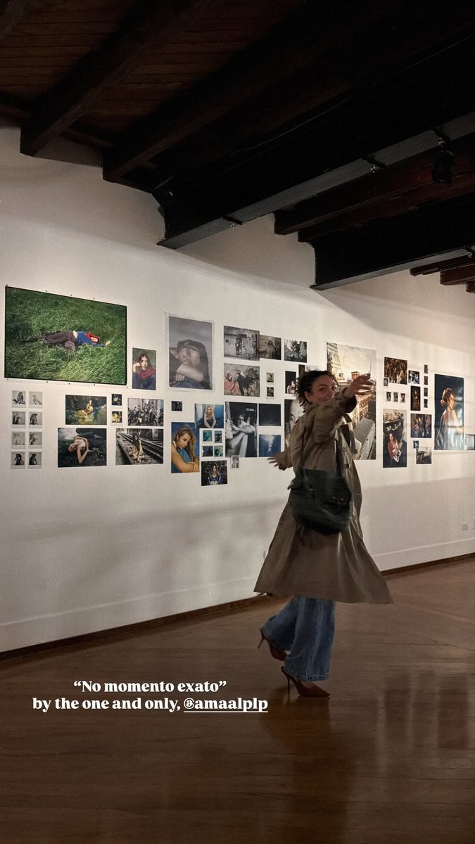 AnyGSpace's tweet photo. DIA DE EXPOSIÇÃO! Any Gabrielly marcou presença na abertura da exposição “No Momento Exato”, da sua amiga Amanda Aguiar, em São Paulo. 🤍 https://t.co/egtYecqxu3