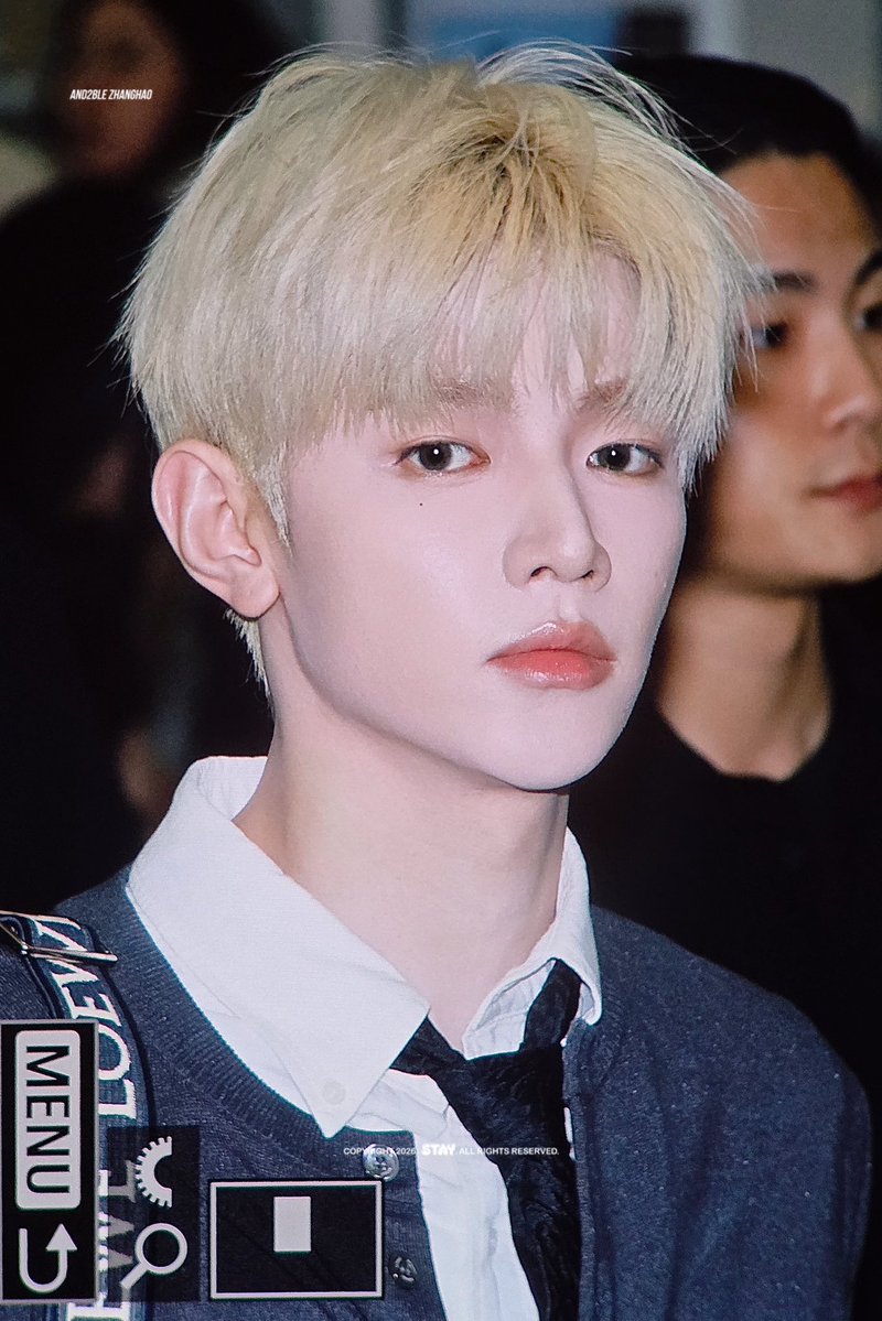 staywithzh's tweet photo. [PRE] 260822 금발왕자님
 
#장하오 #ZHANGHAO 
#앤더블 #AND2BLE https://t.co/Gb5HJLYdUl