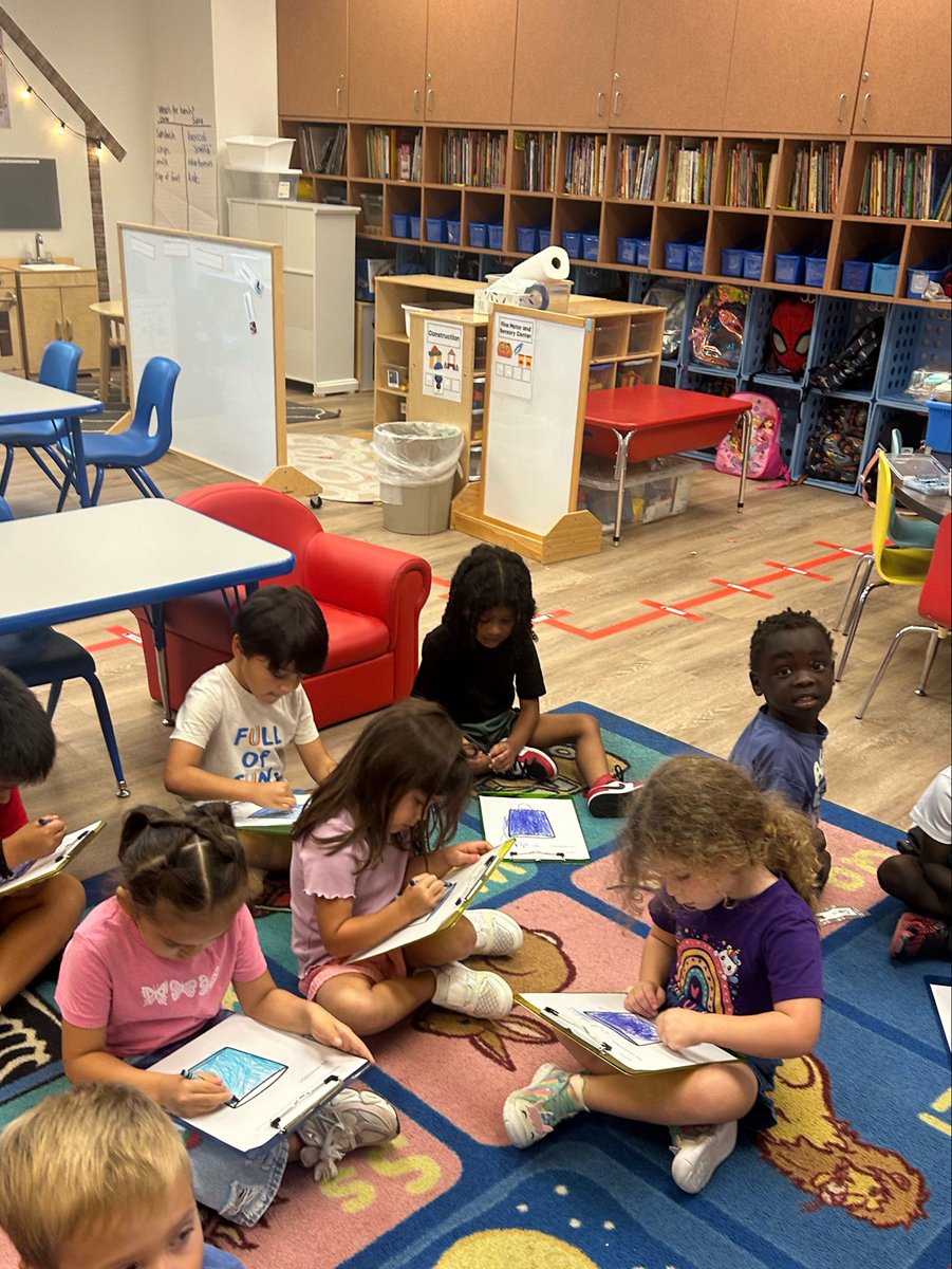 FawkesDen's tweet photo. These super scientists participated in their first experiment of the year! They made predictions, observations and recorded the results. @MrsCoutant @MrsKellyTo #risddreamon #nleRanch https://t.co/lbTWJb7ZMg