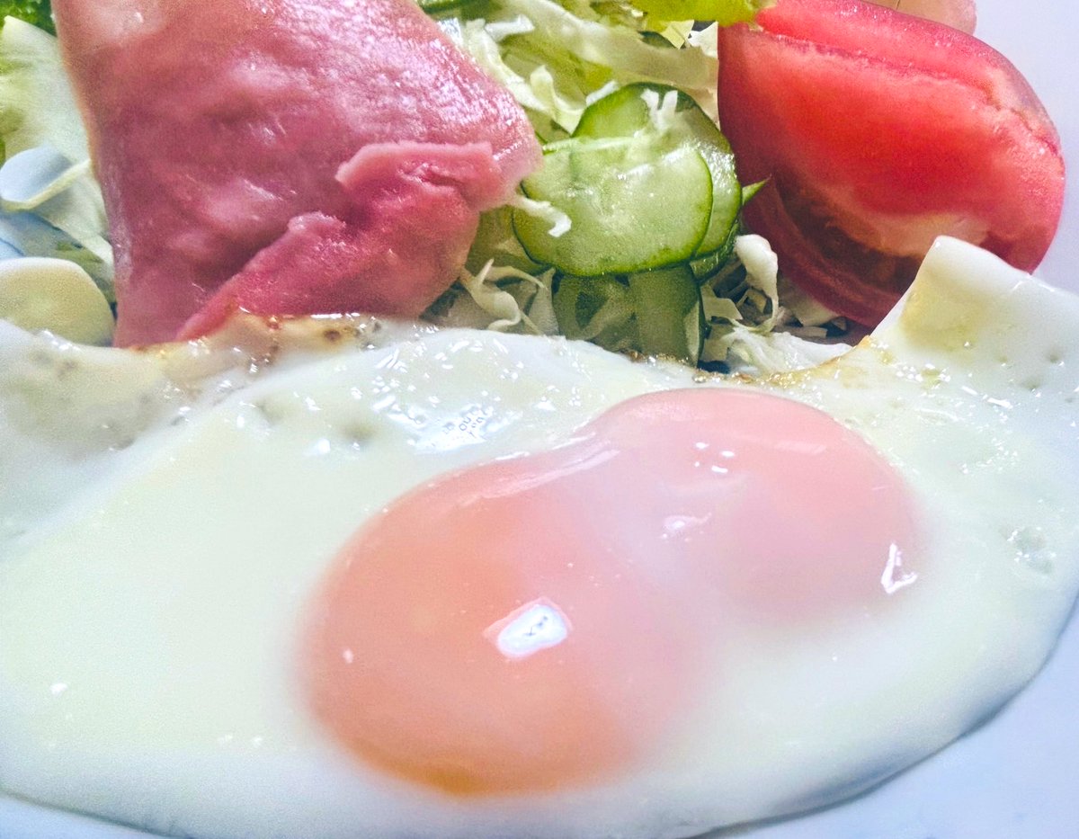nihaowatanabeV's tweet photo. 朝食でしあわせタマゴを引いたので本日経験値1.5倍🤭 https://t.co/lvrdFaEn30