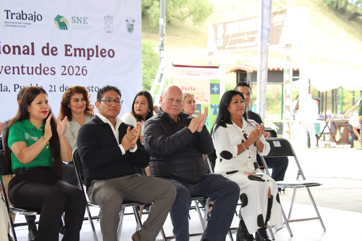 ICATEP_Oficial's tweet photo. 🤝 Abrir puertas a nuevas oportunidades también significa acercar capacitación, herramientas y opciones para construir un mejor futuro laboral.

@ICATEP_Cholula participó en la Feria Nacional de Empleo, espacio que contó con la presencia de nuestro Director General, @AlfonsoAgu22794, y que permitió fortalecer el vínculo con quienes buscan nuevas alternativas para su desarrollo profesional.

Con el respaldo del @Gob_Puebla, reafirmamos el compromiso de impulsar acciones que transformen vidas a través de la capacitación para el trabajo.

#PorAmorAPuebla