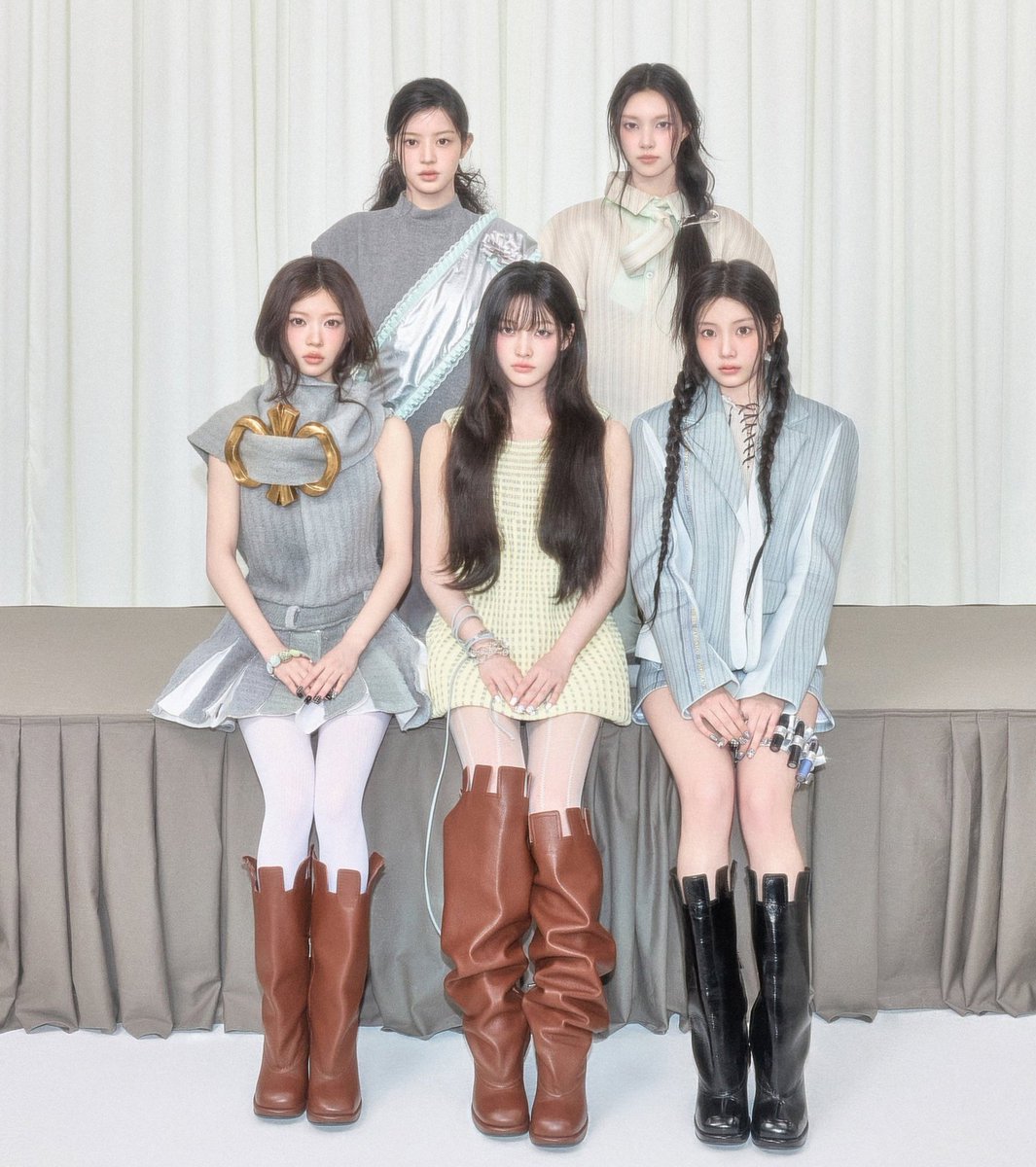 thebaseillit_'s tweet photo. ILLIT “I GOT YOUR BACK” album still remains the BIGGEST first-week sales for a 5th gen girl group in Japan. 

• Billboard Japan— 85,475 copies sold
• Oricon — 71,009 copies sold https://t.co/ViC7u23vgt