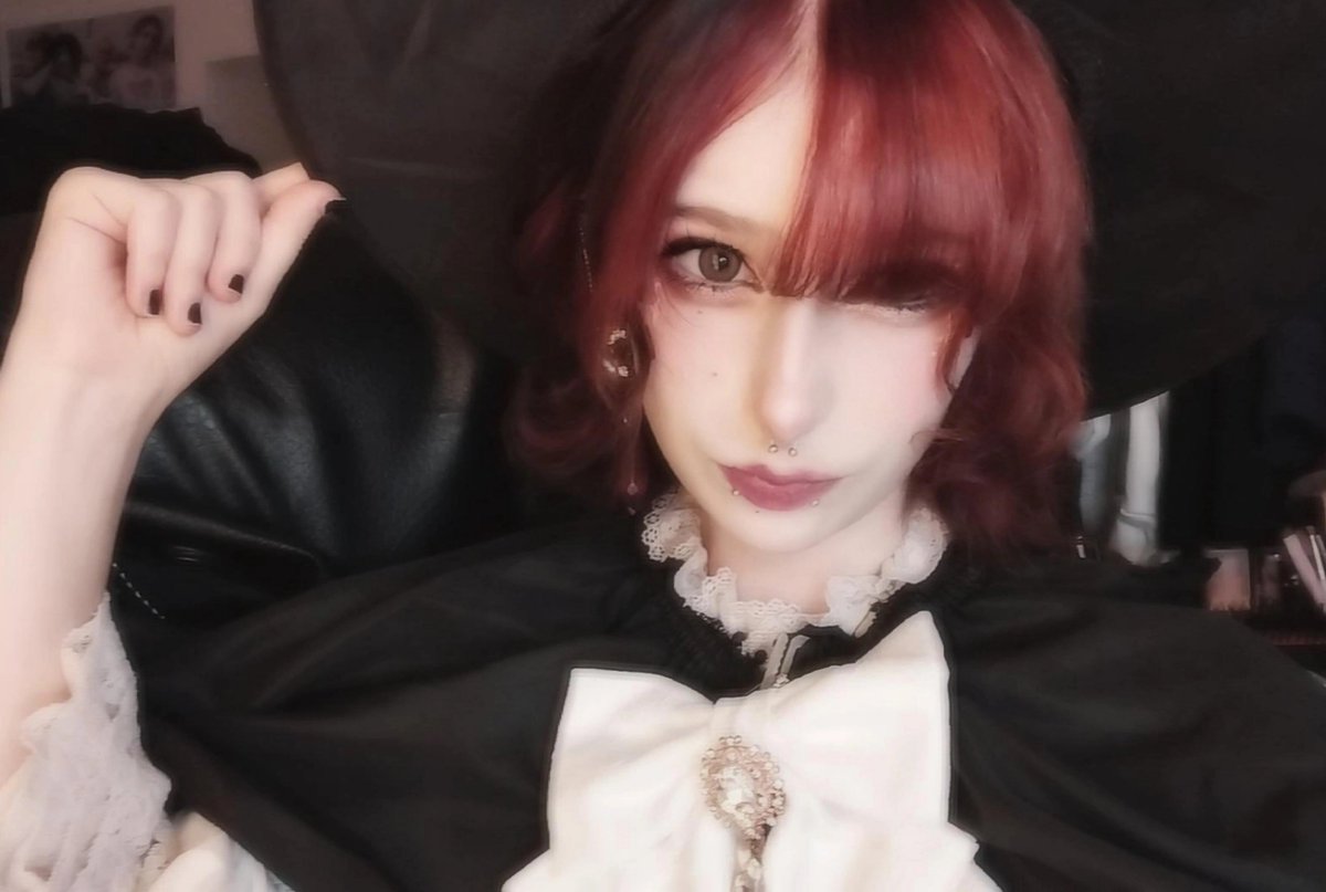 ilovelattekim's tweet photo. Witching you a magical day~🪄
(Cute little magic lover inspo look hehe) #MagicLoverSeries https://t.co/V1kUYwV9va