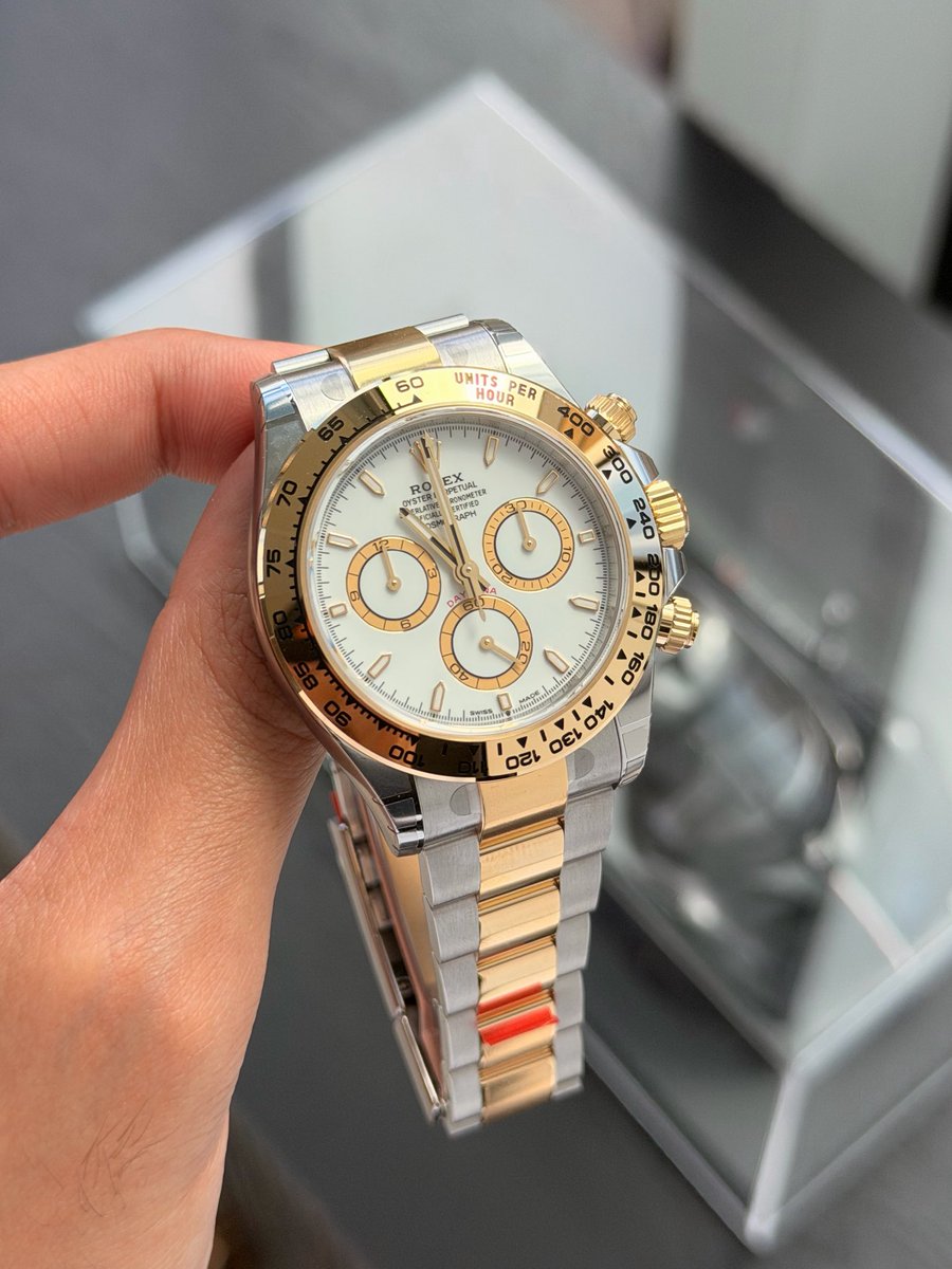 NorthJewellers's tweet photo. The Rolex Cosmograph Daytona. Bi Metal, White Dial. A Timeless Combination On One Of The Most Iconic Sports Watches Ever Created.

Available To Purchase At North Jewellers. https://t.co/TrG1l0bK6Q