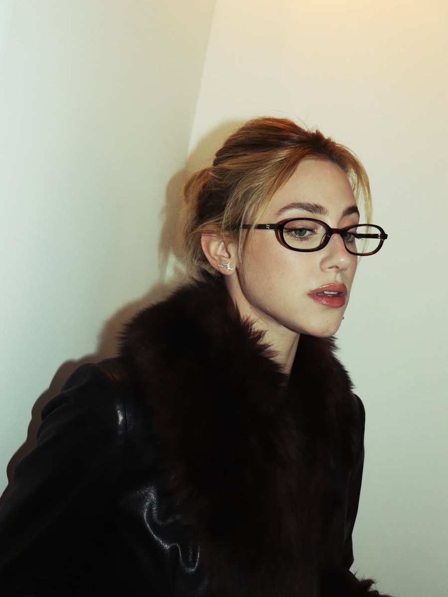 classyreinhart's tweet photo. jesus fucking christ https://t.co/FeUEkewUko