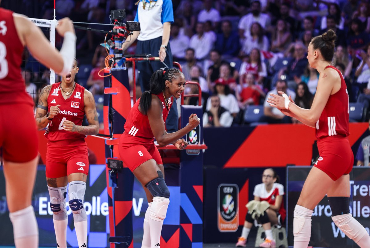 FBvoleybol's tweet photo. #FileninSultanları 🇹🇷 https://t.co/0K24Fo06qe