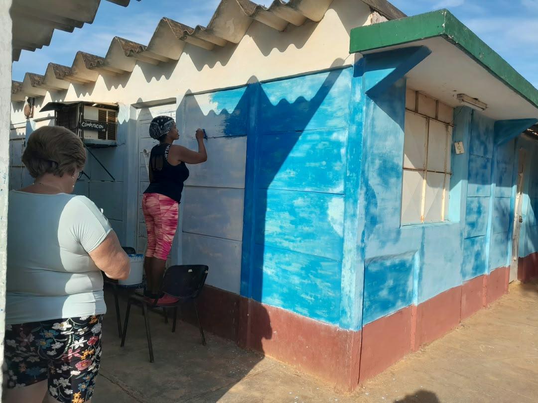 dgedirectorbat's tweet photo. #Mayabeque.A pocos días del Inicio del Curso Escolar continüan las acciones de pintura en nuestras instituciones.#CubaMined,#EducaciónBatabanó. https://t.co/x42YrT2qOb