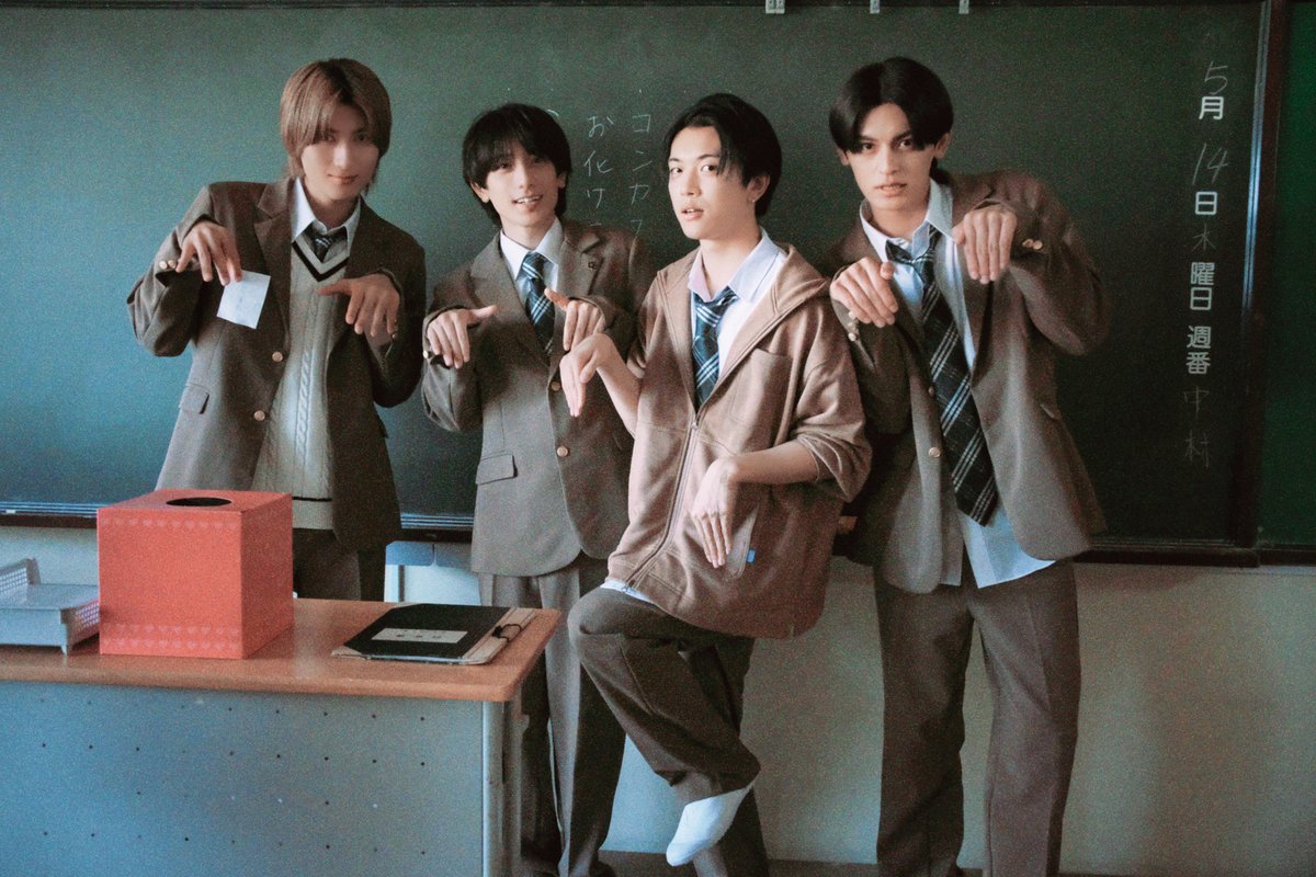 sekigae_drama's tweet photo. 🎬 第3話 場面写真

緊張の瞬間…

そして、、、
文化祭の出し物はお化け屋敷に決定👻💖

┈┈┈┈┈┈┈┈┈┈┈┈┈┈┈
🔗 FODでは先行配信中☀️
https://t.co/FmReTSAIAP

🔗 TVer見逃し配信はこちら🌟
https://t.co/pDSXlDjTnT
┈┈┈┈┈┈┈┈┈┈┈┈┈┈┈
毎週金曜日 25:00〜25:30
BSフジにて放送 🪩💖

#セキスキ
#小西詠斗 #元之介 
#平本健 （ #DXTEEN ）
#飯島颯 （ #SUPERDRAGON ）