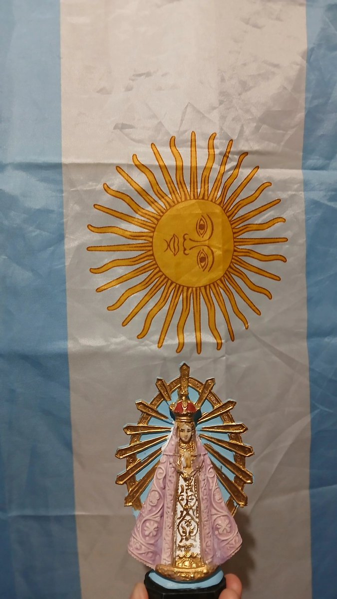 JulMuj's tweet photo. La campaña anti ARGENTINA que tan metodicamente impulsan nuestros enemigos es una oportunidad única que se nos presenta para promover el más ferviente patriotismo que el mundo haya visto.. No dejemos pasar la oportunidad.. https://t.co/Q75TADhqJa