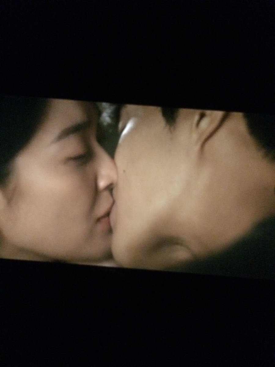 seonhosideup's tweet photo. aaaaaaacccckkkk!!! i so so love this confession ๐ฅน so pure & genuine, i canโt help but fall in love over & over again ๐
#HometownChaChaCha #KimSeonHo #ShinMinAh #DimpleCouple #SikHye https://t.co/68pUHBV3ZE