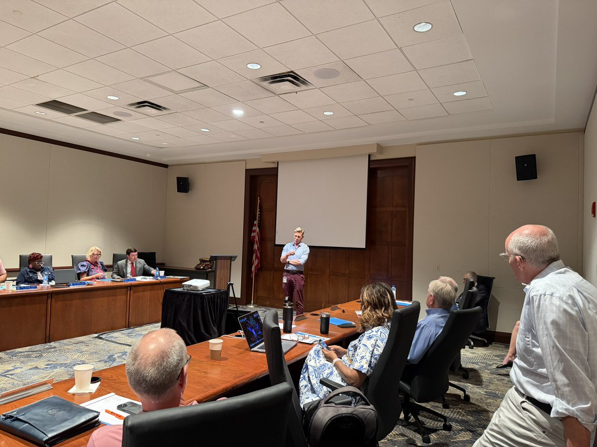 egmackey's tweet photo. Enjoyed speaking with the @SSA_Supers Board today https://t.co/fU5RZROzWU