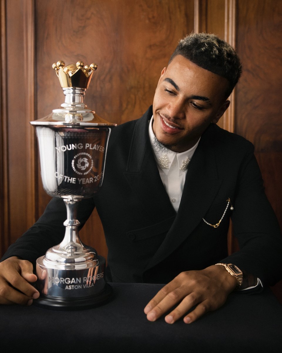 PFA's tweet photo. 💫 @ChelseaFC's new man Morgan Rogers was named the PFA Young Player of the Year in August 2025. https://t.co/HZYJqOC5Qv