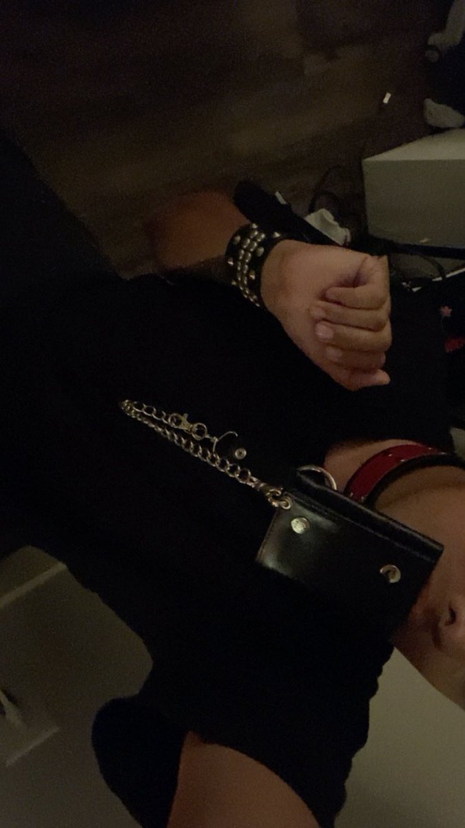 sindomx3's tweet photo. Slight nsfwtwt intro ~
Looking for moots, especially queer &amp; poc

Gloom/Gloomed (or my real name if you know it 🫪)
28
Pansexual 
He/they
Switch

Types of play: pain, cbt, findom, pup, degradation, cnc, body worship, ~very open-minded 👀
Into writing, metal, pop, and being a dork https://t.co/SZhOPsBW86