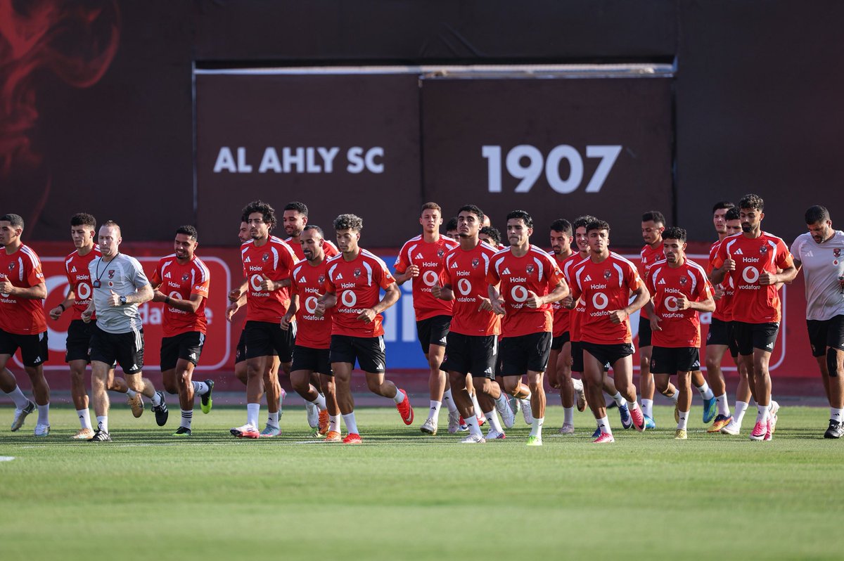 AlAhly's tweet photo. نستعد لمواجهة الشرقية إنبي 🔴 https://t.co/5zWCr5Hq1o