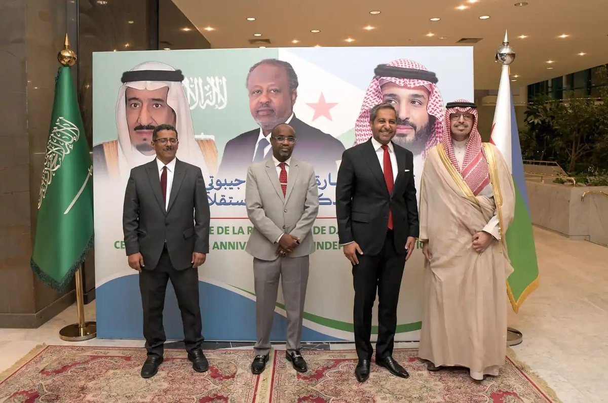 SMW4100's tweet photo. الوليد الدهش التويجري رئيس أعضاءمجلس ادارةالمجموعةالسعودية للإستثمار
يشارك في احتفال اليوم الوطني لجمهوريةجيبوتي

HE Sheikh Alwaleed Aldahash Altuwaijri Chairman Board of Directors of Saudi Investment Groups
Participates in Djibouti National Day

#وليداحمدالدهش 
#AlwaleedAldahash https://t.co/U7EStpOfWS