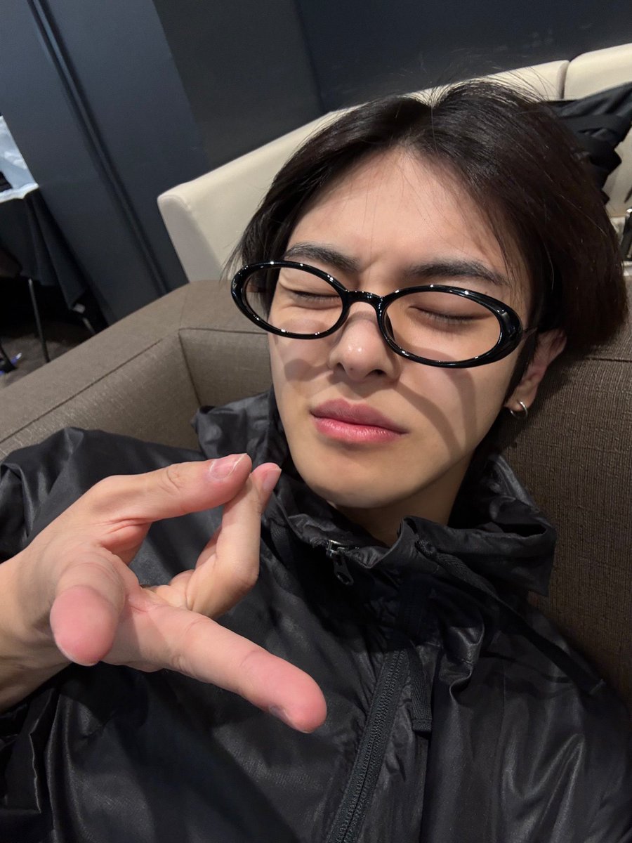 livvyleoz's tweet photo. happy birthday to my leo 🦁 <3 

watching your growth has been so precious to me! thank you for not giving up on your dream 🫶🏻 forever loving u! 

#OneAndOnlyLEO
#오늘의_주인공_이리오너라
#リオと行こう幸せドライブ
#24歲的李理悟是我們心中的星光
#leo #알파드라이브원 #alphadriveone https://t.co/AvI8epe7Ij