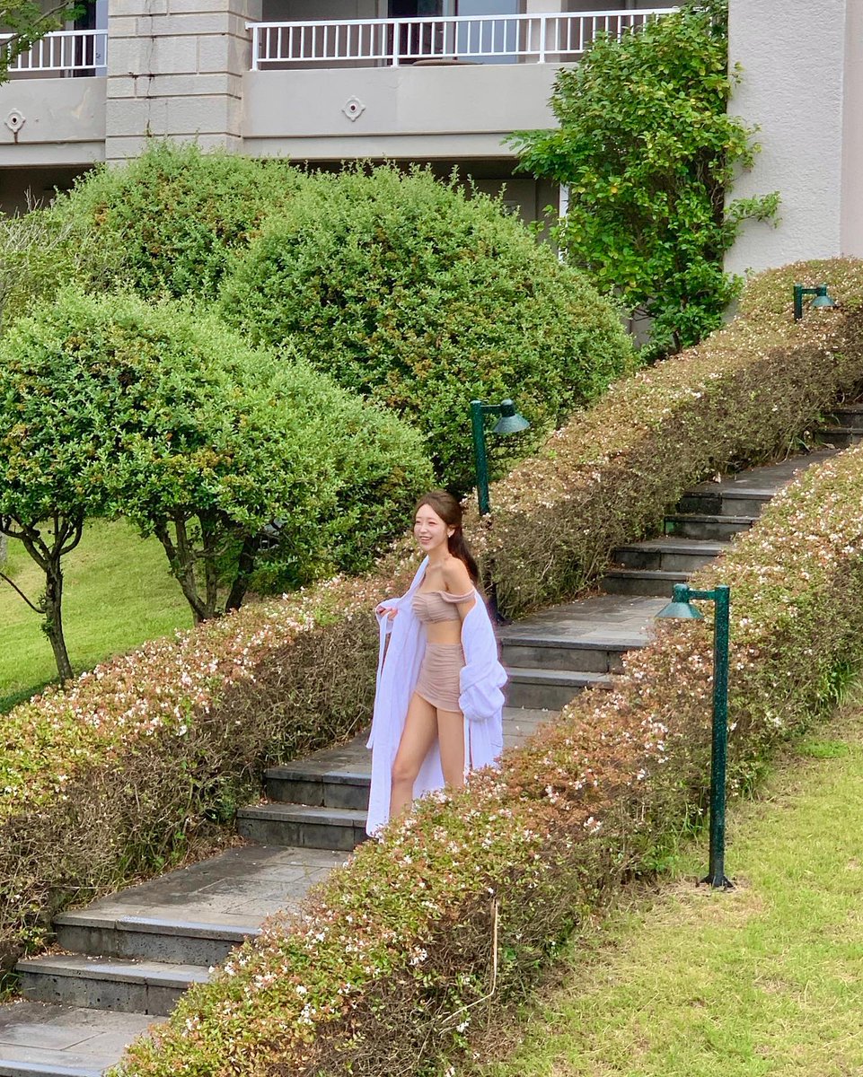 Dvini9's tweet photo. Wassup 🌍 Just dropping by to say: your journey matters—keep walking, keep growing. 🌼
savMb https://t.co/aFQjzCJoAi