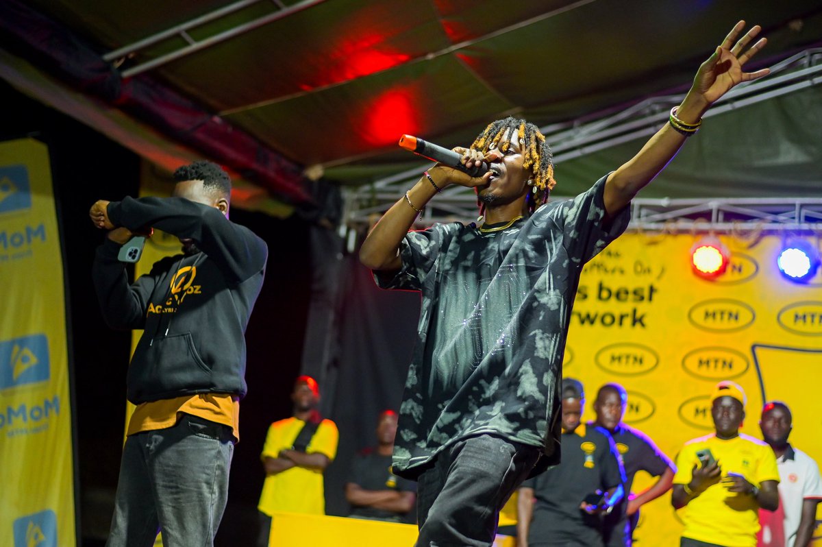 mtnug's tweet photo. Acidic Vokoz has entered the chat🎤

#YelloFest | #FreeYoVibe https://t.co/fijEWBcrOD