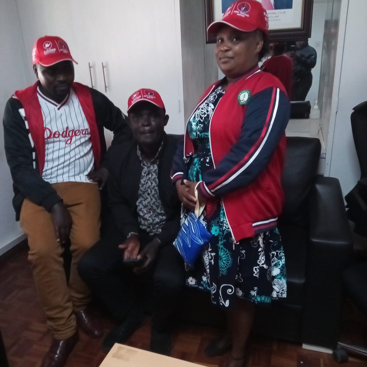 dickens34904's tweet photo. With unity of thought and clarity of vision, we'll steadily lay a firm foundation for a progressive and inclusive Westlands.

This shared political journey shall race guided by the timeless rules of fidelity and service to the people.

#Groundmaster
#ServantLeadership https://t.co/y2rNhOPREc