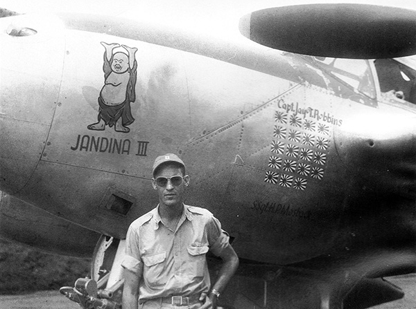 UntoldWarFacts's tweet photo. He shot down four enemy aircraft in a single mission and was given the Distinguished Service Cross for it.

Seven weeks later he did exactly the same thing again.

They gave him a second one.

This is the story of Jay Robbins..🧵1/4 https://t.co/4GUUya16G3