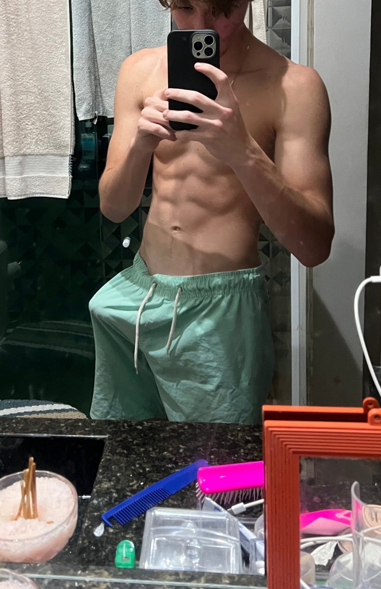 xdosanfer's tweet photo. Ficou boa essa? https://t.co/opdF40oX72