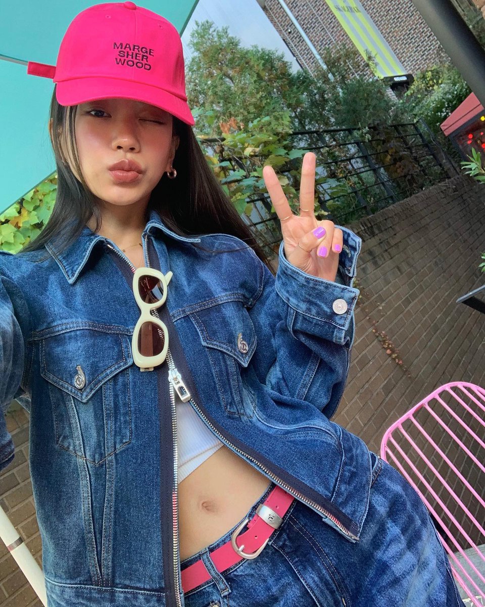joaoc_teles's tweet photo. Greetings from my side ✨ no matter what yesterday was, today is a fresh start. 🦋
KReQWJ https://t.co/GonVmbc7v8