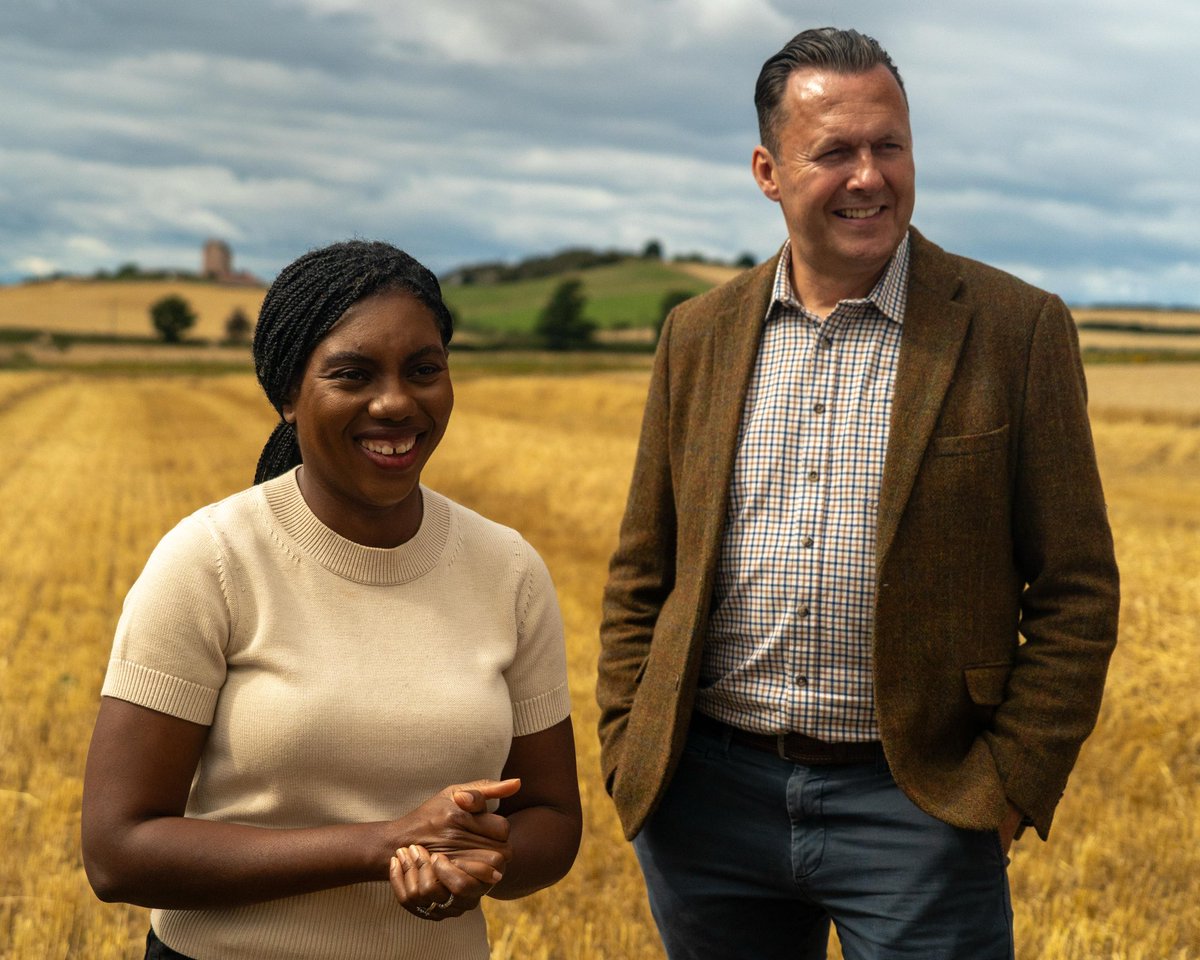 RussellFindlay1's tweet photo. 📍East Lothian

Great day with Kemi Badenoch meeting a hard-working farming family who help feed our nation.

We will keep standing up for people across rural Scotland who feel neglected by the SNP and Labour. https://t.co/jh88QhwWT1