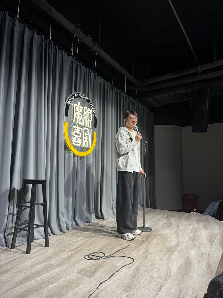 crystal_jus's tweet photo. Just got roasted by a 19-year-old crowd member at my stand-up set. Said my TikTok jokes are "so 2022". Fair Absolutely. Will I steal that line Already writing it down. https://t.co/jVb15aW5Lc