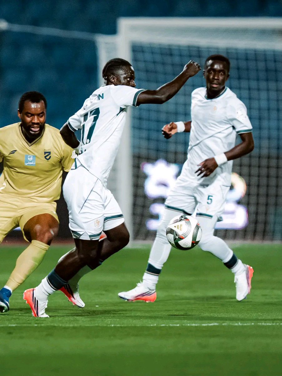 SENSPORtv's tweet photo. Clayton Diandy et Gana Gueye s'offrent leur première victoire en Saudi Pro League .

Les deux Sénégalais ont joué l'intégralité du match qui s'est terminé sur le score d'un but à zéro en faveur de Diriyah Club. https://t.co/6UiwSv7tm8