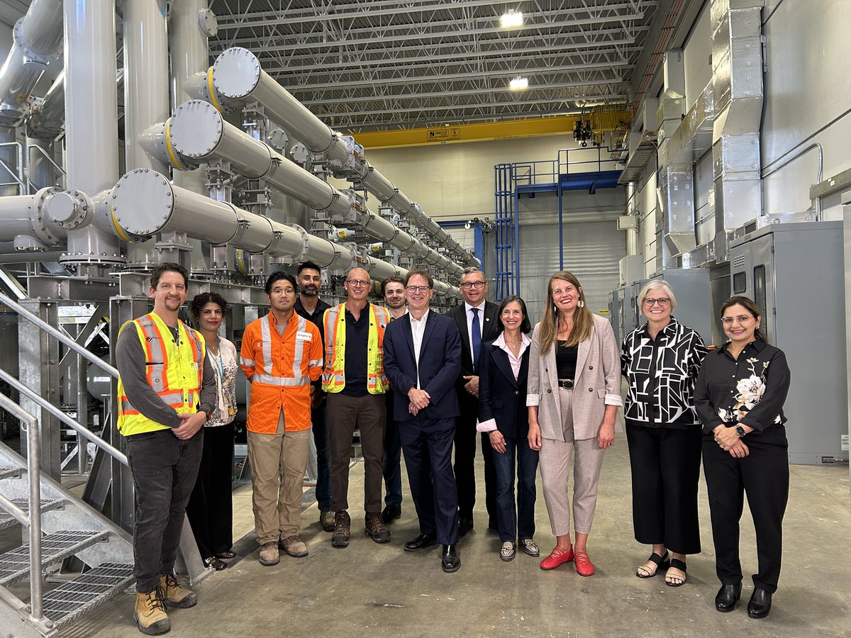 adriandix's tweet photo. @bchydro is leading with new infrastructure needed to support new homes, businesses and the Broadway Subway. A $90M investment in the Mount Pleasant Substation will add capacity for 50,000 more customers and strengthen reliability for decades to come.

NR: https://t.co/JuRKh5Q24j https://t.co/oVUWzMx28u
