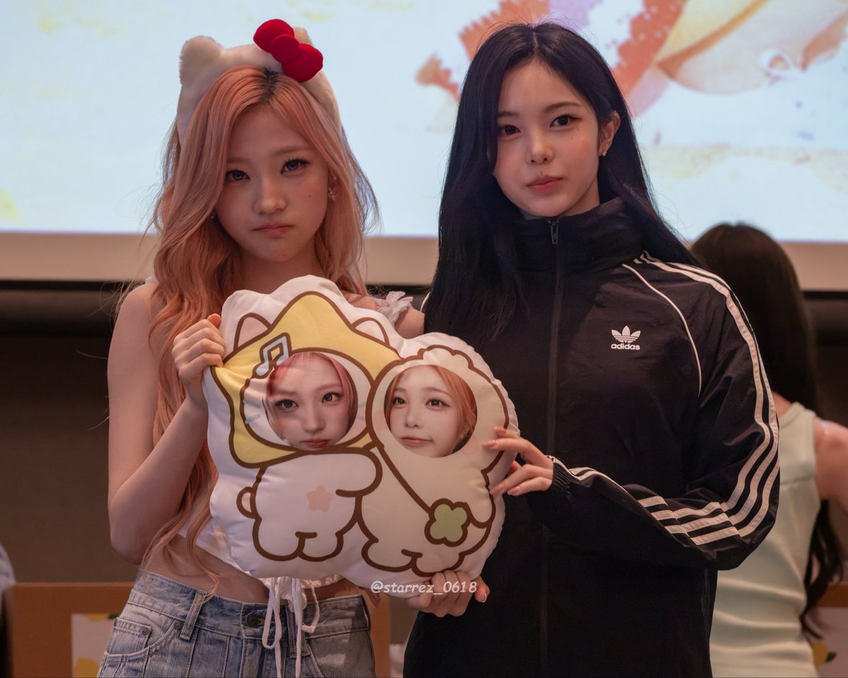 Starrez_0618's tweet photo. 260821 Yeti Hong Kong Fansign Dajeongz

#스텔라 #stella #하츠투하츠 #hearts2hearts #dajeongz https://t.co/GKC0xJ9eQx