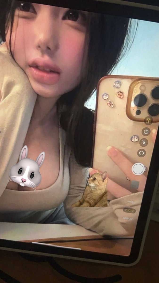 vyleette's tweet photo. bunni girl https://t.co/RVPC5EbflE