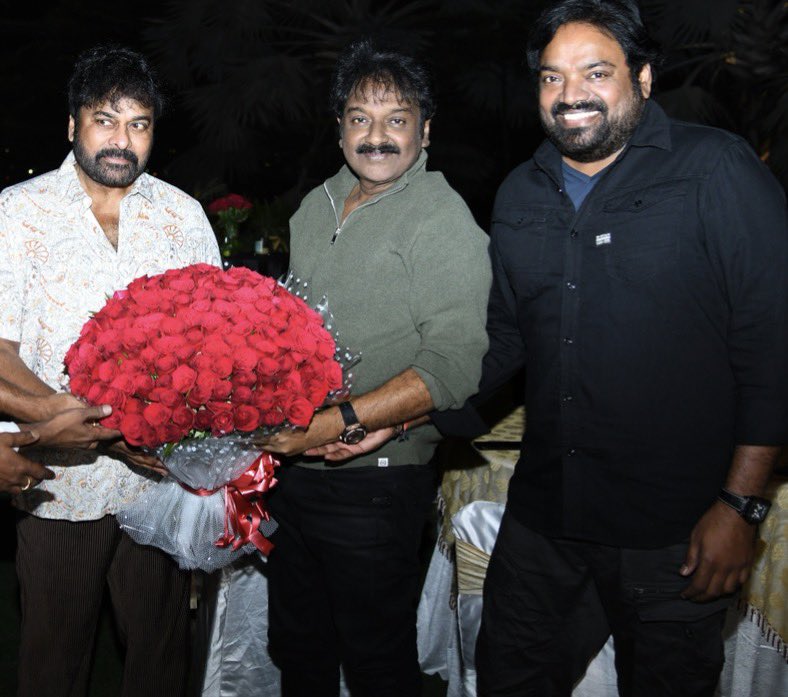 MeherRamesh's tweet photo. మన అందరి మెగాస్టార్  అన్నయ్య పద్మ విభూషణ్ 
డా . కొణిదల చిరంజీవి గారికి హార్దిక జన్మదిన శుభాకాంక్షలు 💐సదా అభయ ఆంజనేయ స్వామి ఆశీస్సులతో ఆయురారోగ్యాలతో ,సిరి సంపదలతో ,మీదైన సామాజిక సేవ తో ఎల్లపుడూ సంతోషం గా ఉండాలి ❤️🙏🏼
#megastar @KChiruTweets 
#HBDMegastarChiranjeevi https://t.co/2PXFdUEqHb