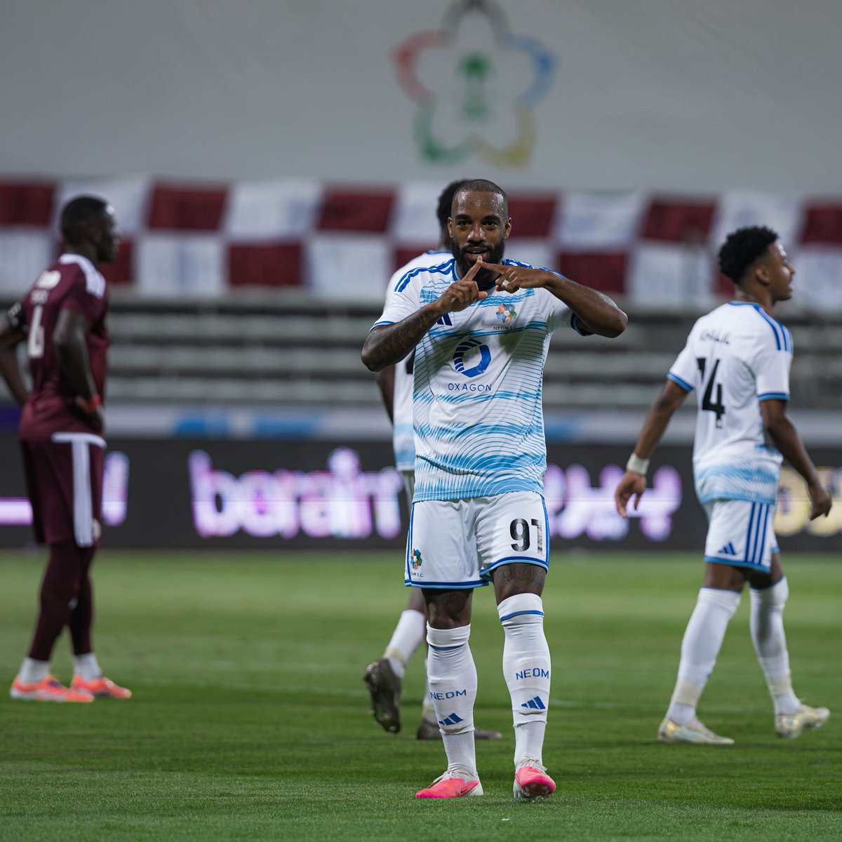 NEOMSportsClub's tweet photo. " أليكسانـدر لاكازيـت "

فرحة تتلو فرحـة 🤩⚽️

#الفيصلي_نيوم | #دوري_روشن_السعودي
#نادي_نيوم_الرياضي https://t.co/K5MU2guizv