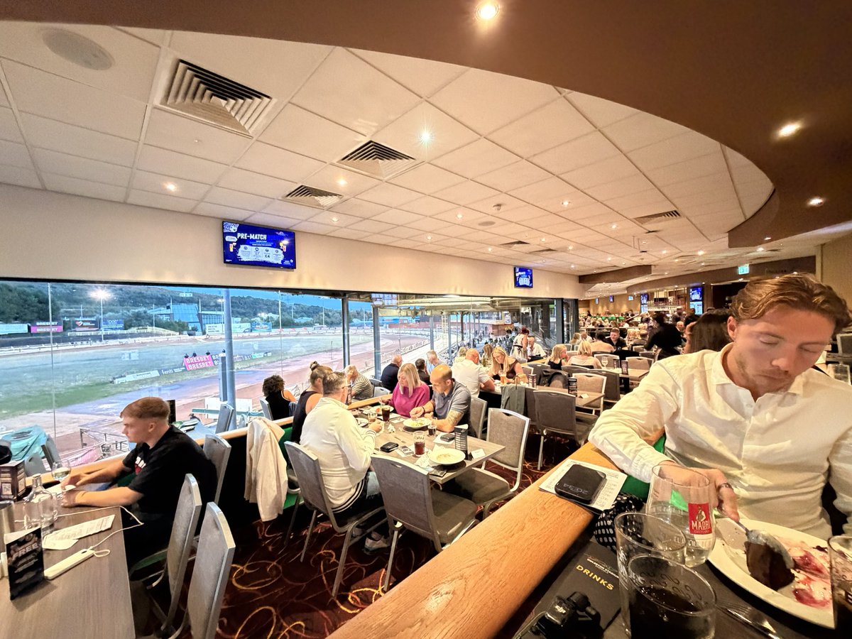 BasherWatts's tweet photo. - Entry
- Racecard
- Private Table
- Fanastic 3 course meal

£27 a head. Fantastic value as always at @OwlertonStadium go dog racing! https://t.co/BuFd6DbUys