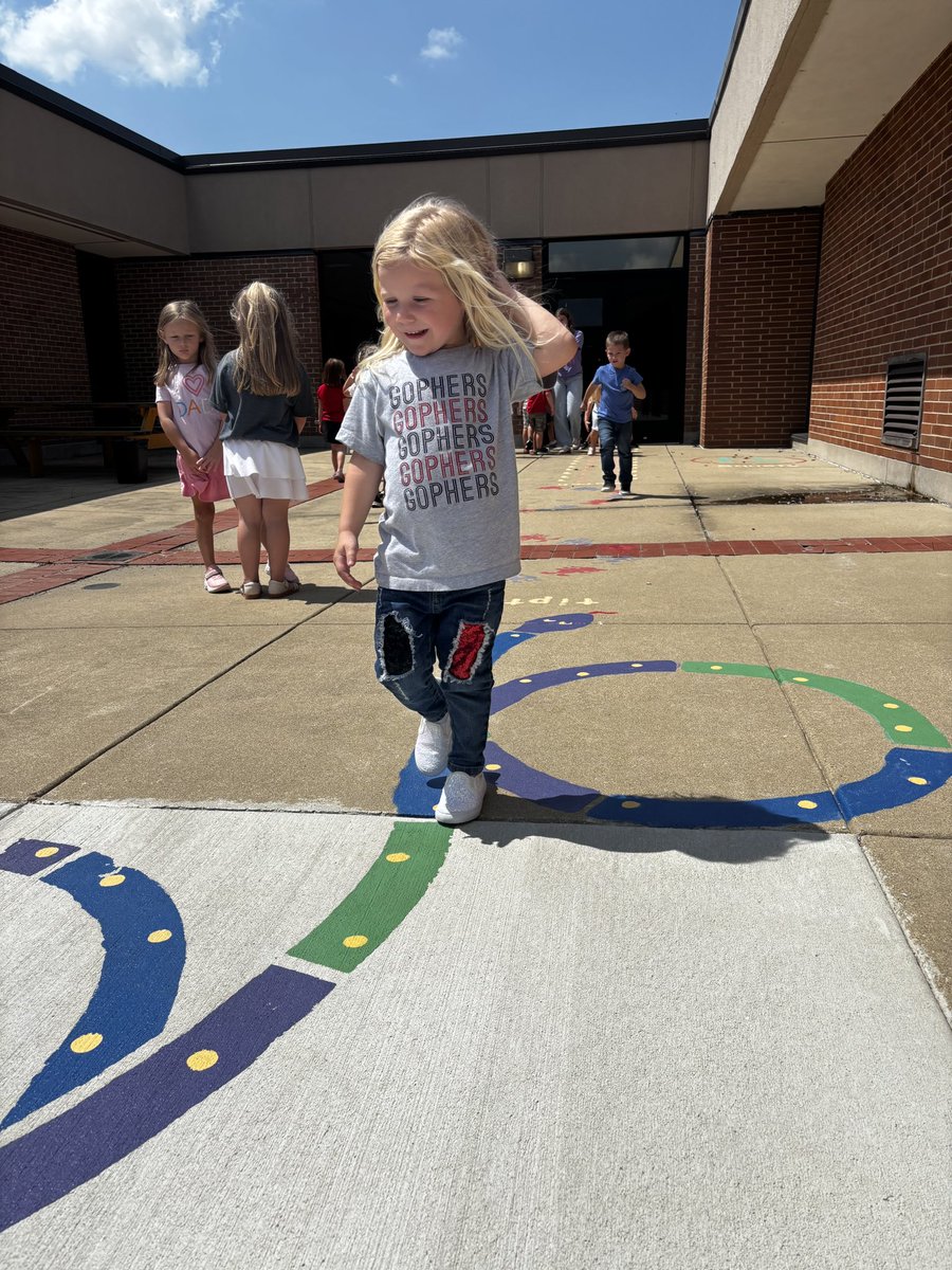 CPGophersPreK's tweet photo. We had a fun time this afternoon outside doing the sensory walk and cheering on our friends!! ❤️ https://t.co/0qWtOMbWXL