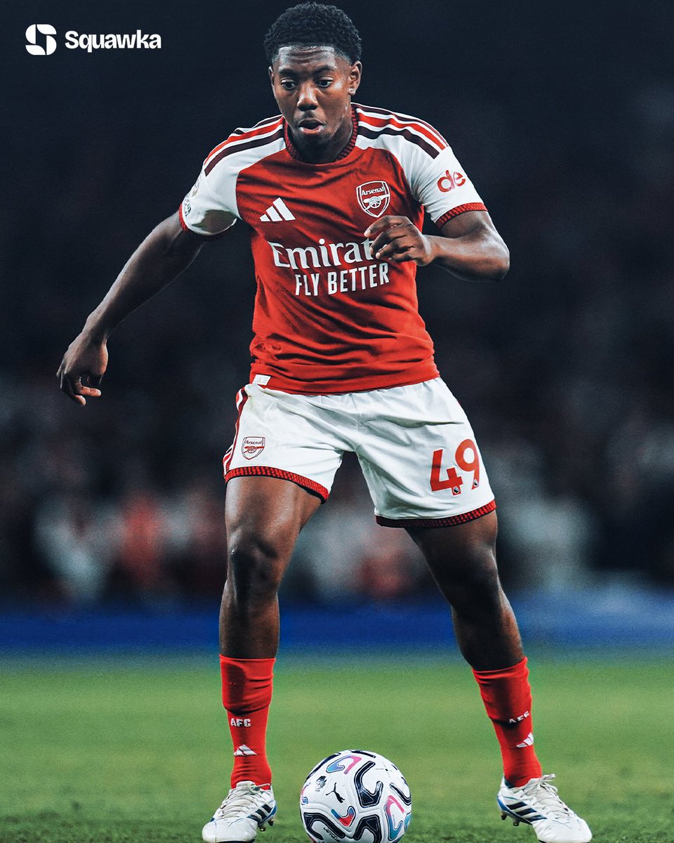 Squawka's tweet photo. Myles Lewis-Skelly misplaced just one pass in the first half vs. Coventry (44/45). 

He also won 100% of his duels (4/4). 👏 https://t.co/BUcJKKYwNP