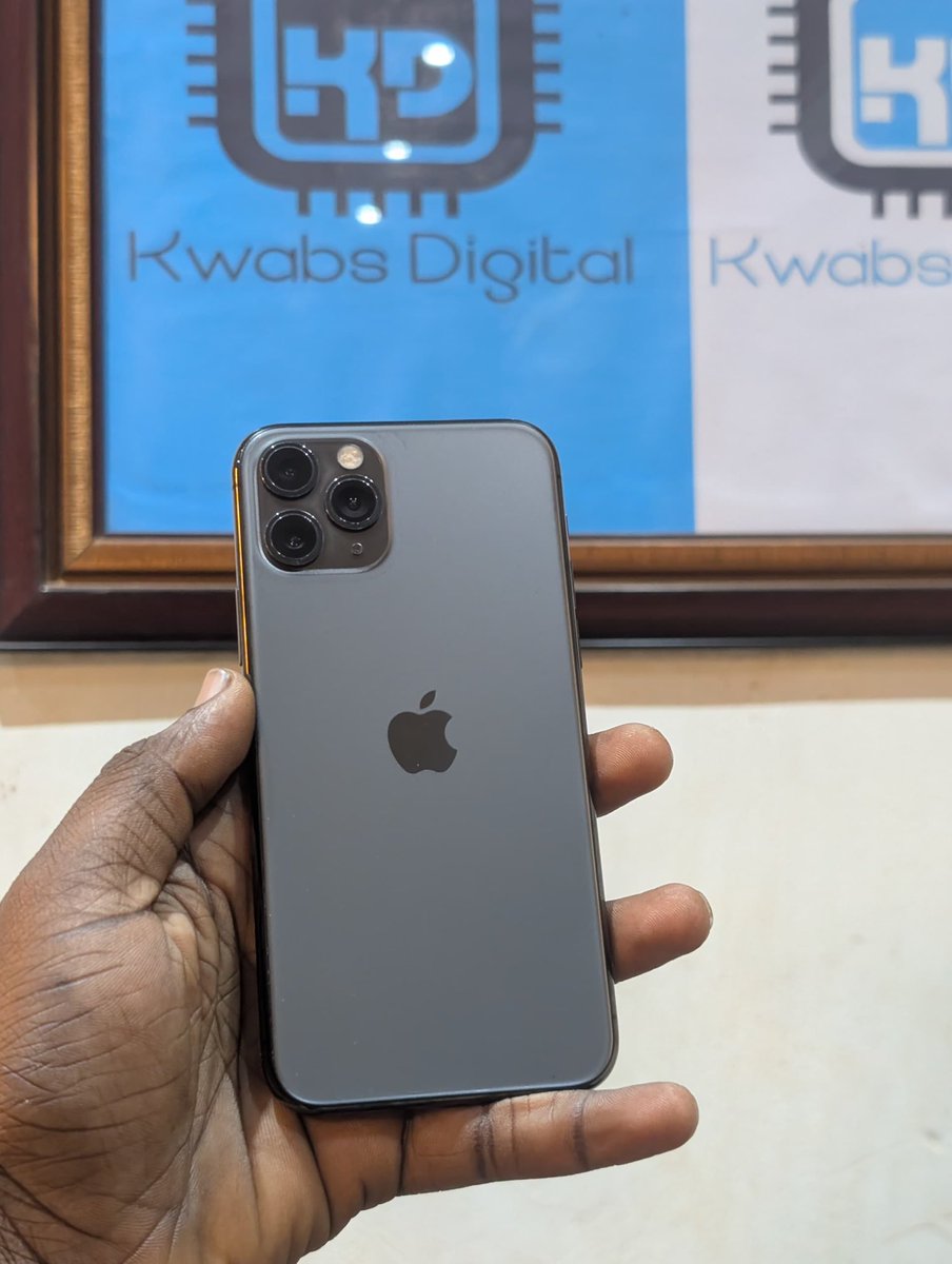 KwabsGroups's tweet photo. Sweet Deals 
Preowned iPhone 11 Pro 
256gig 
Bh 80 
Neat and faultless 
🎟️GHC 2500
0240418185 https://t.co/j4ICSeVtk1